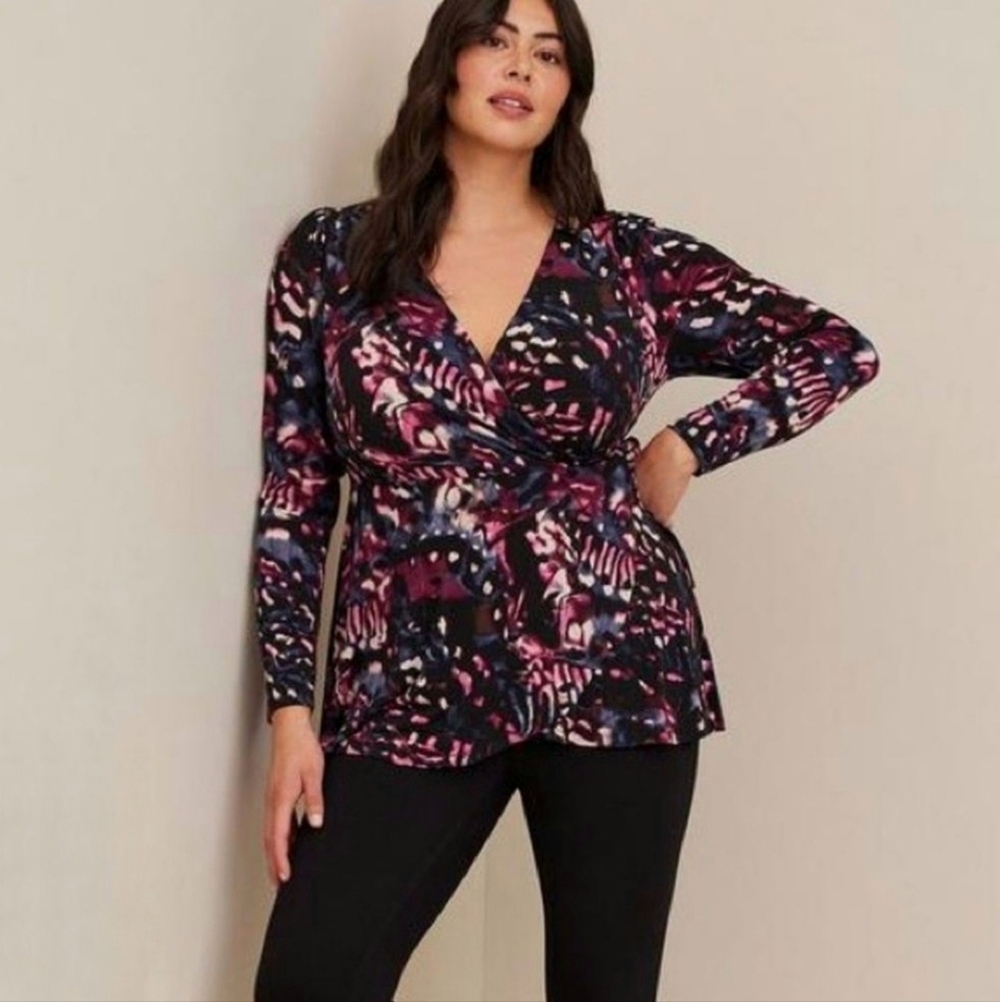 Torrid Studio Knit Surplice Wrap Long Sleeve Top 3X Black Print 22 24 Plus Bold